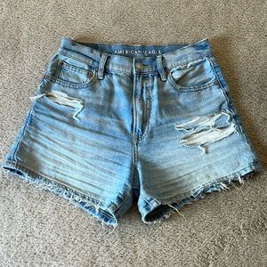 American Eagle Highest Rise 90’s Boyfriend Short
